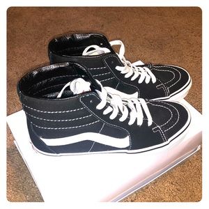 Vans Sk8 Hi Skate Shoe - Black